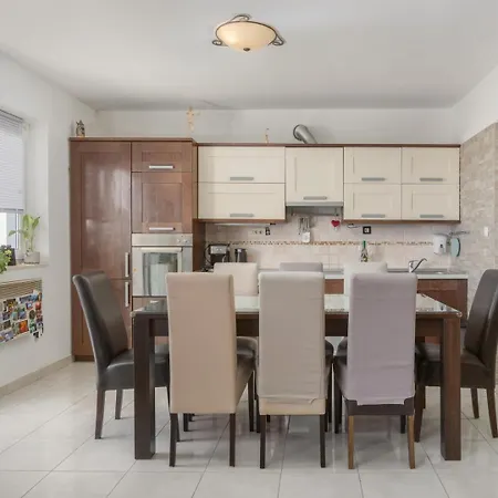 Apartment Vintage Spartium With Free Parking Makarska