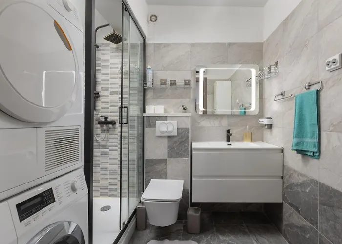 Vintage Spartium With Free Parking *