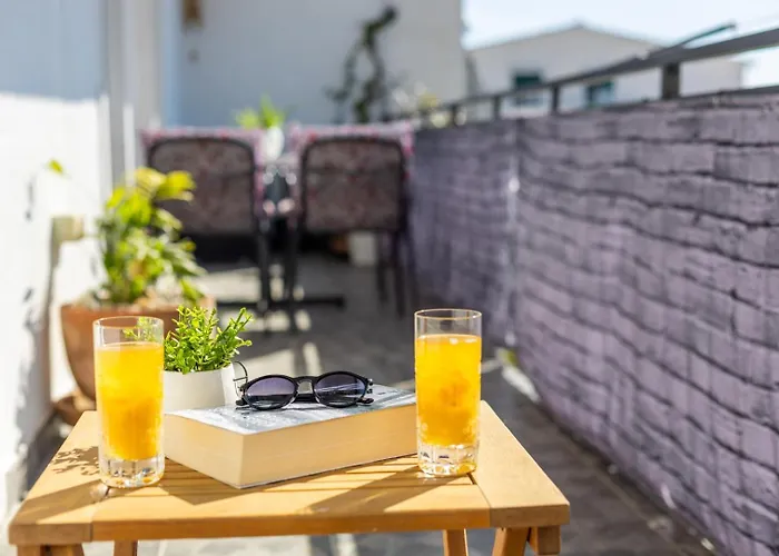 Vintage Spartium With Free Parking Makarska