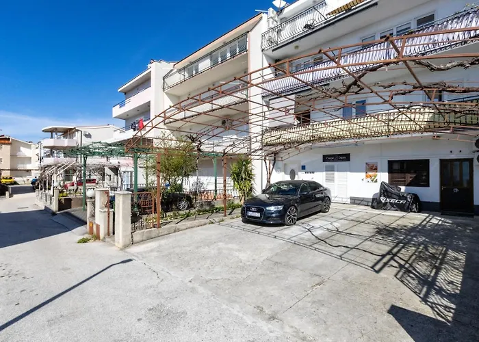 Vintage Spartium With Free Parking * Makarska