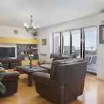 Apartman Vintage Spartium With Free Parking Makarska