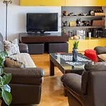 Vintage Spartium With Free Parking Makarska