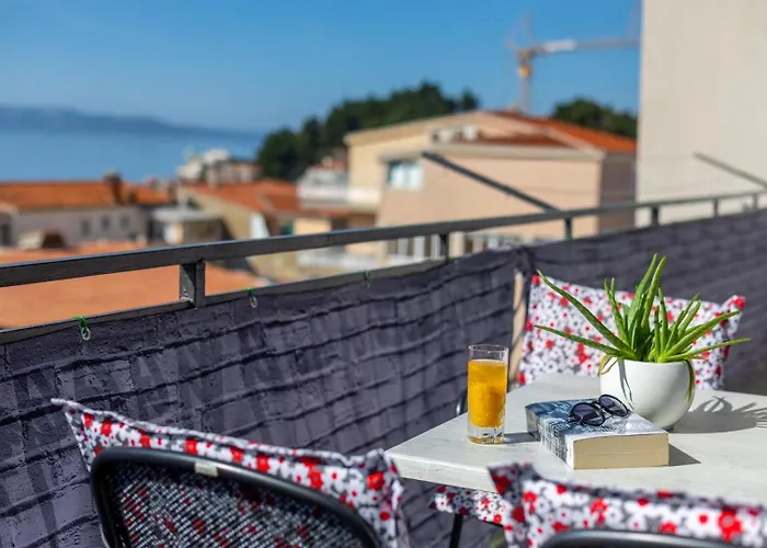 Vintage Spartium With Free Parking *