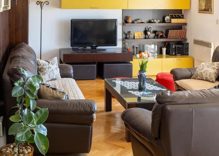 Vintage Spartium With Free Parking Makarska