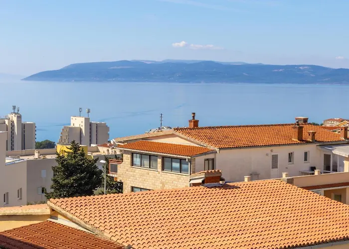 Vintage Spartium With Free Parking